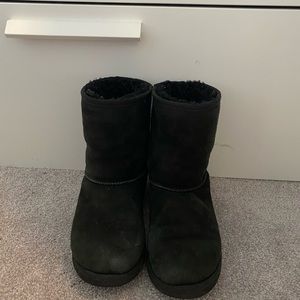 Classic Black Uggs Size 4kids/women’s 6